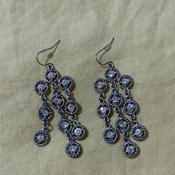 Elegant Silver Dangle Earrings - Picture 1 of 1